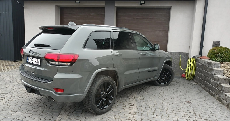 Jeep Grand Cherokee cena 133000 przebieg: 107500, rok produkcji 2019 z Kraków małe 172